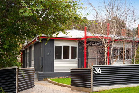 Amici - Australia Accommodation 0