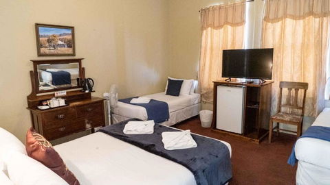 Anchorage Seafront Hotel - Australia Accommodation 3