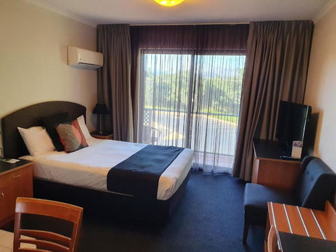 Alpha Hotel Canberra - Australia Accommodation 1