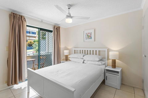 Albion Convenient Hideaway With Parking & Balcony - Australia Accommodation 1