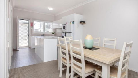 Apartment 30 - The Meridian - Australia Accommodation 3