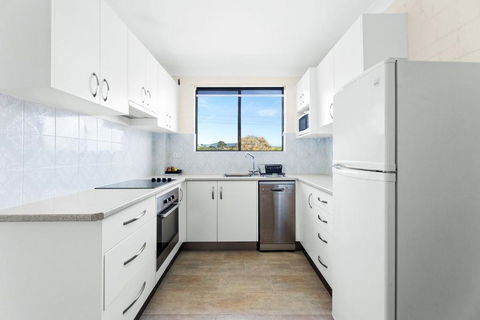 Apollo Unit 14 1st Floor - Australia Accommodation 4