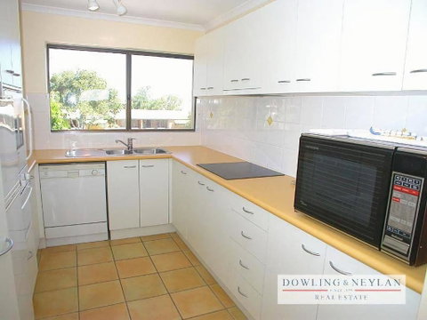Aqua Linea 6 Noosa Parade 82 - Australia Accommodation 0