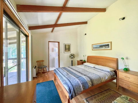 Ashgrove - Australia Accommodation 2