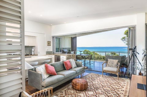 At Waves Penthouse Unit15 - Australia Accommodation 1