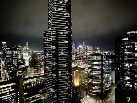 Aus108 - 1B1B With Breathtaking City Views - Australia Accommodation 2