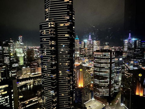 Aus108 - 1B1B With Breathtaking City Views - Australia Accommodation 3