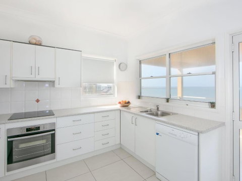 Avalon 3 - Australia Accommodation 4