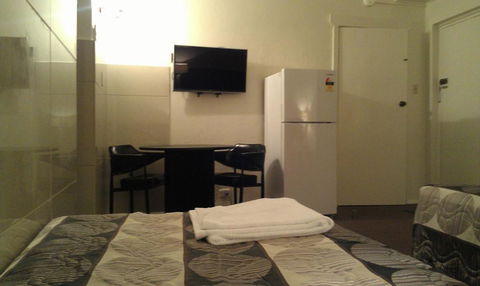 Avalon Motel - Australia Accommodation 3