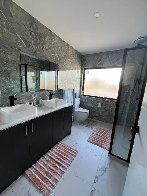 Avenue - Australia Accommodation 1
