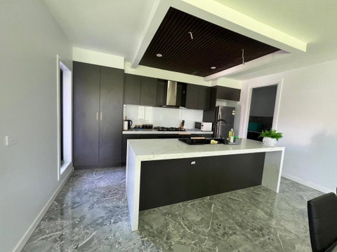 Avenue - Australia Accommodation 4