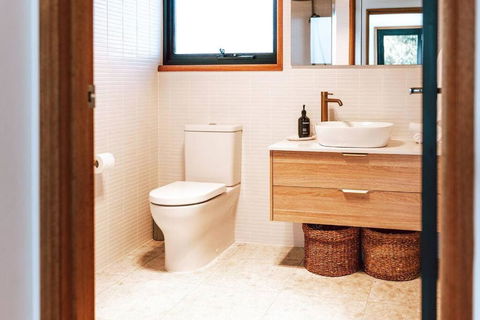 B E R T I E - Central Bicheno - Australia Accommodation 4