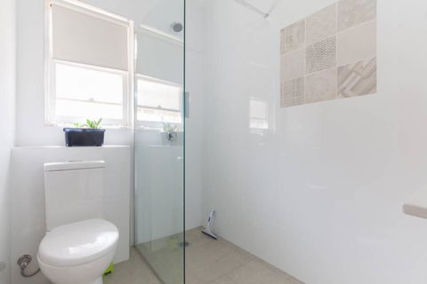 B5 Crawley Apartment 1 BRM & Sleepout Near UWA - Australia Accommodation 4