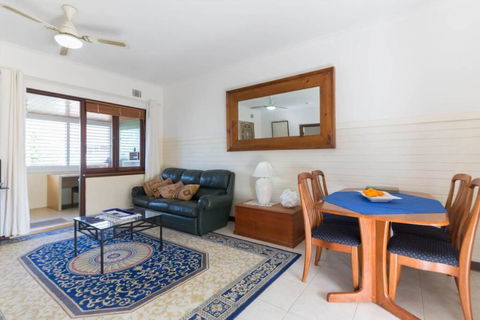 B9 Crawley Apartment 1 BRM & Sleepout Near UWA - Australia Accommodation 2