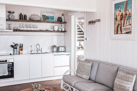 BAY PROPERTIES . Beach House Studio - Australia Accommodation 1