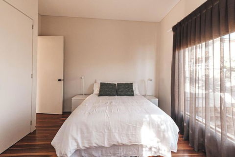 BAY PROPERTIES . The Big Chill - Australia Accommodation 4
