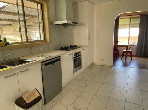 B Convenient And Livable Place For Daily Life - Australia Accommodation 4