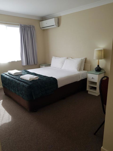 Southport Motel & Apartments - Australia Accommodation 13