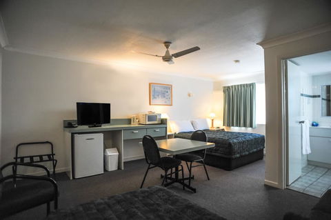 Southport Motel & Apartments - Australia Accommodation 22
