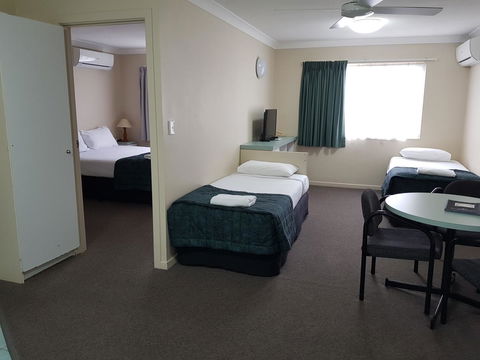 Southport Motel & Apartments - Australia Accommodation 12