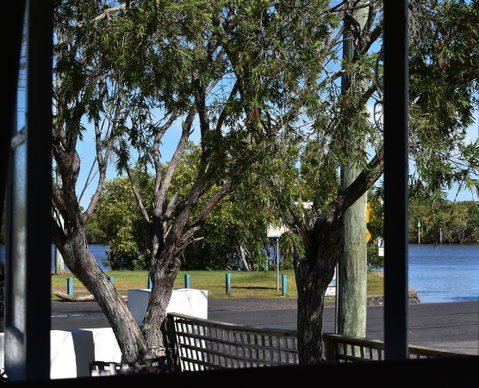 Absolute Waterfront - Australia Accommodation 7