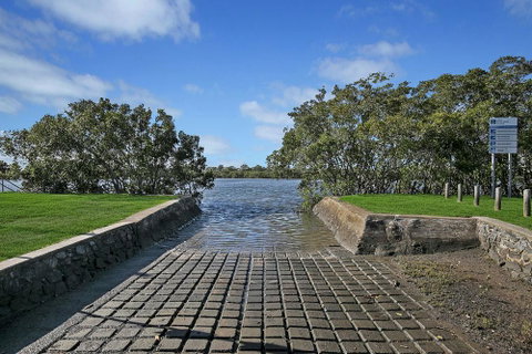 Absolute Waterfront - Australia Accommodation 15