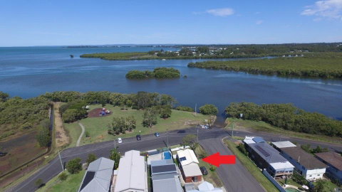 Absolute Waterfront - Australia Accommodation 14