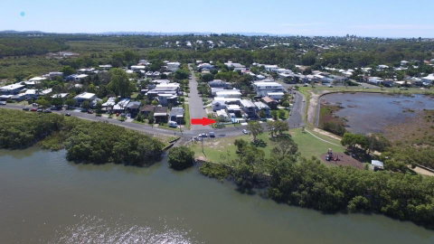 Absolute Waterfront - Australia Accommodation 13