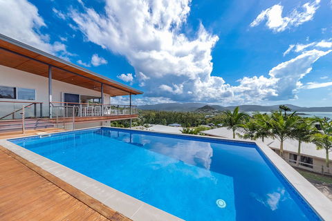 Viewpoint Holiday Home - Cannonvale - Australia Accommodation 2