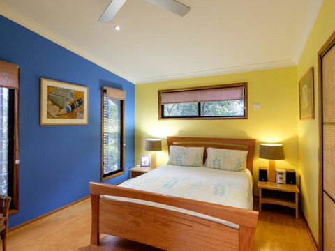 Five Bimba (Tractor House) - Australia Accommodation 12
