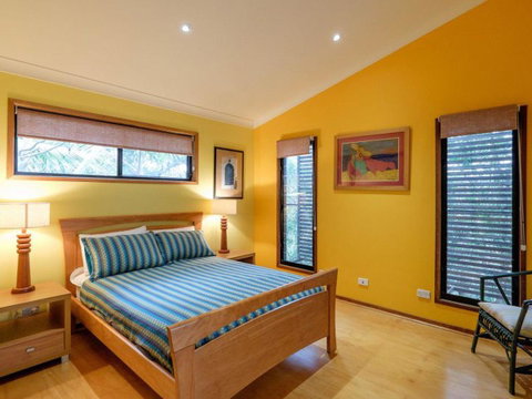 Five Bimba (Tractor House) - Australia Accommodation 11