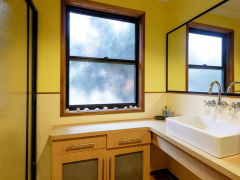 Five Bimba (Tractor House) - Australia Accommodation 14