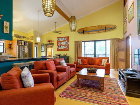 Five Bimba (Tractor House) - Australia Accommodation 10