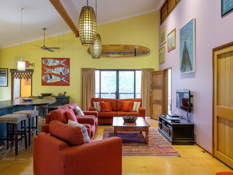 Five Bimba (Tractor House) - Australia Accommodation 2