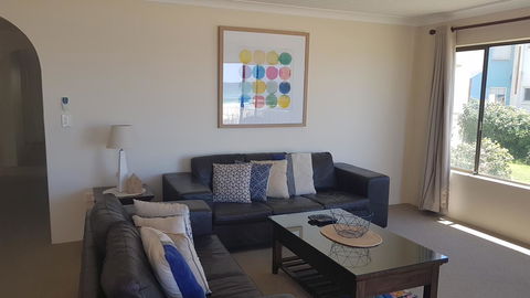 Mykonos Apartments - Australia Accommodation 8