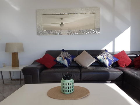 Mykonos Apartments - Australia Accommodation 28