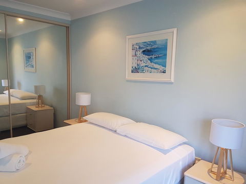 Mykonos Apartments - Australia Accommodation 21