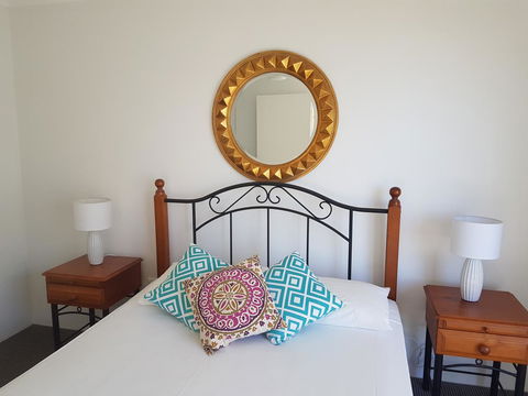 Mykonos Apartments - Australia Accommodation 17