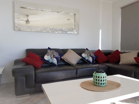 Mykonos Apartments - Australia Accommodation 23