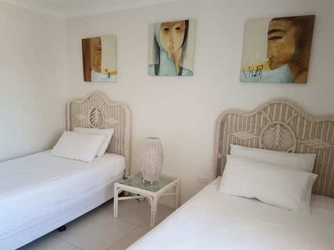 Mykonos Apartments - Australia Accommodation 15