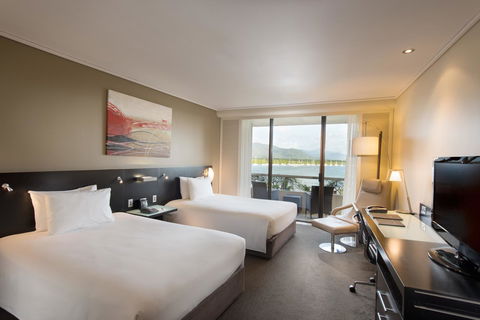 Hilton Cairns - Australia Accommodation 1