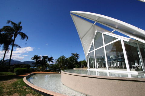 Hilton Cairns - Australia Accommodation 38