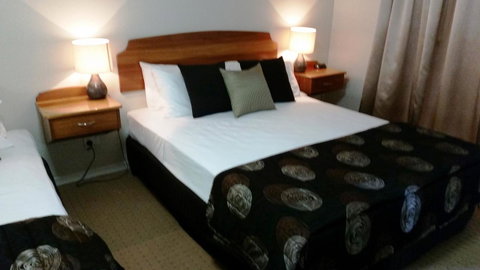 Shamrock Gardens Motel - Australia Accommodation 13