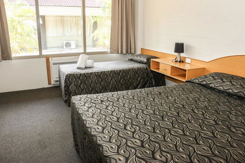 Salisbury Hotel Motel - Australia Accommodation 17