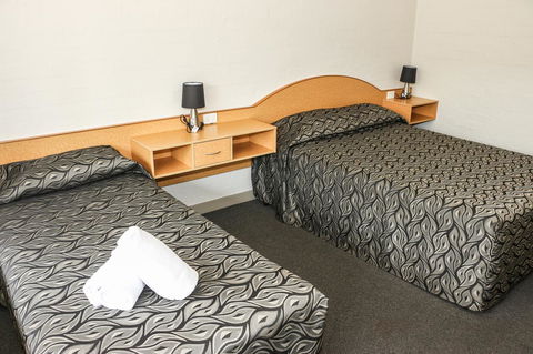 Salisbury Hotel Motel - Australia Accommodation 10