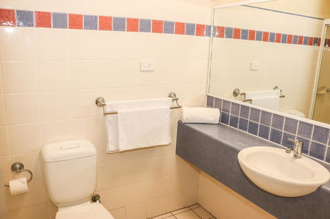 Salisbury Hotel Motel - Australia Accommodation 12
