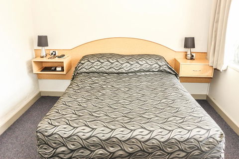 Salisbury Hotel Motel - Australia Accommodation 24