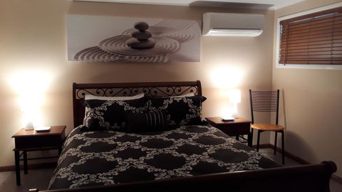 Private Apartment With Scenic Gardens - Australia Accommodation 0