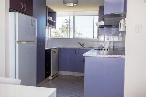 Crystal Beachfront Apartments - Australia Accommodation 28
