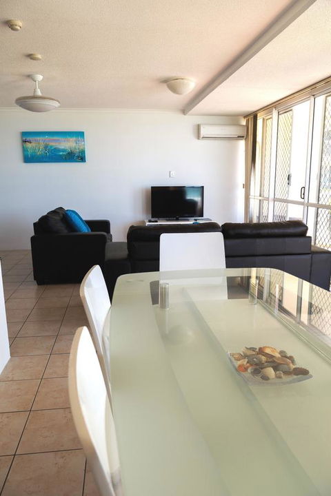 Crystal Beachfront Apartments - Australia Accommodation 35